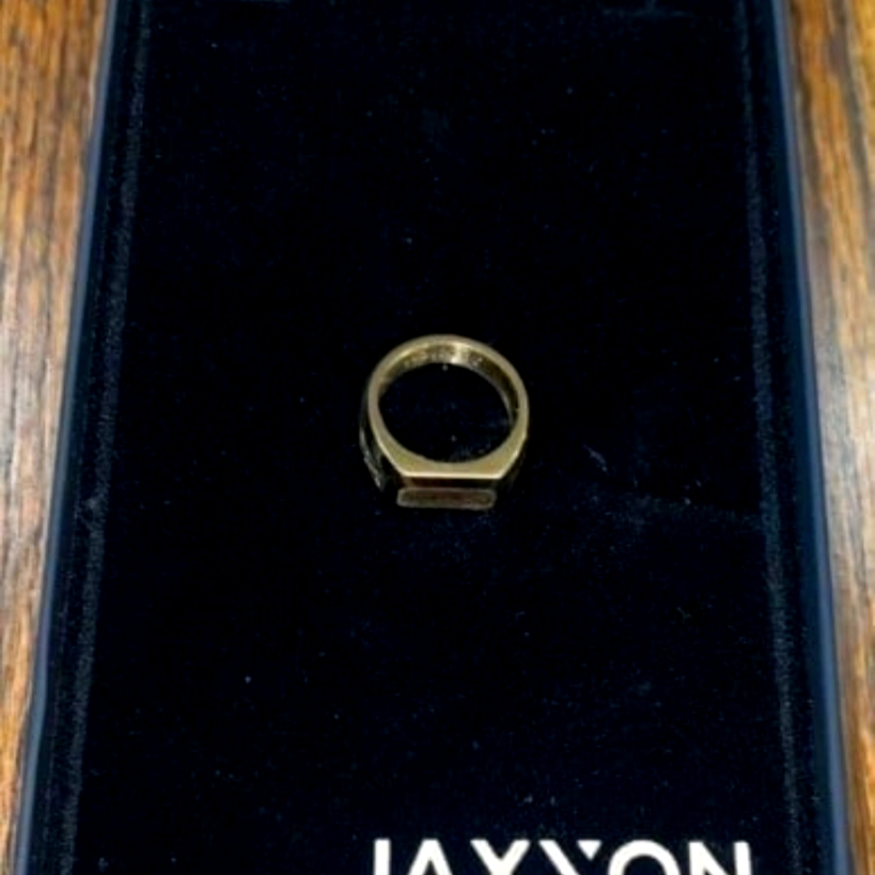 Gold Geometric Jewelry Ring With Modern Design
